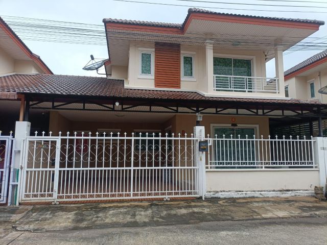บ้านแฝดพร้อมอยู่ หมู่บ้าน เอกกวิน3 รังสิต คลอง2 ใกล้ฟิวเจอร์พาร์ครังสิต