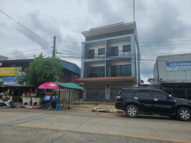 ขายอาคารพาณิชย์ ( สร้างเอง) 3 ชั้น 2 คูหา (พร้อมอุปกรณ์เบเกอรี่) ใกล้ตลาดจอมพล: ต.ในเมือง อ.เมือง จ.ขอนแก่น 60 ตร.ว (9*