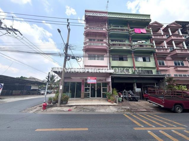 อาคารพาณิชย์ 2 คูหา ถนนสตรีวิทยา 2 ลาดพร้าว ใกล้โรงเรียนสตรีวิทยา 2