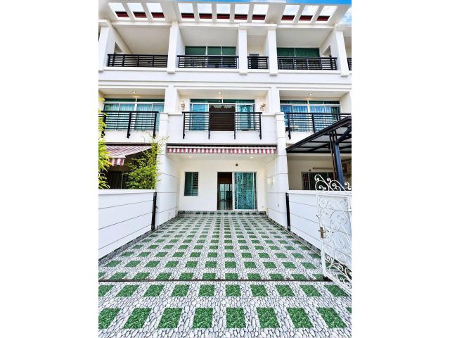 ให้เช่าทาวโฮม3ชั้น บ้านกลางเมือง เออบาเนี่ยน สุขุมวิท 113ซ.วัดด่านสำโรง ถนนสุขุมวิท ถนนศรีนครินทร์ ใกล้ฟู้ดแลนด์ แมคโคร