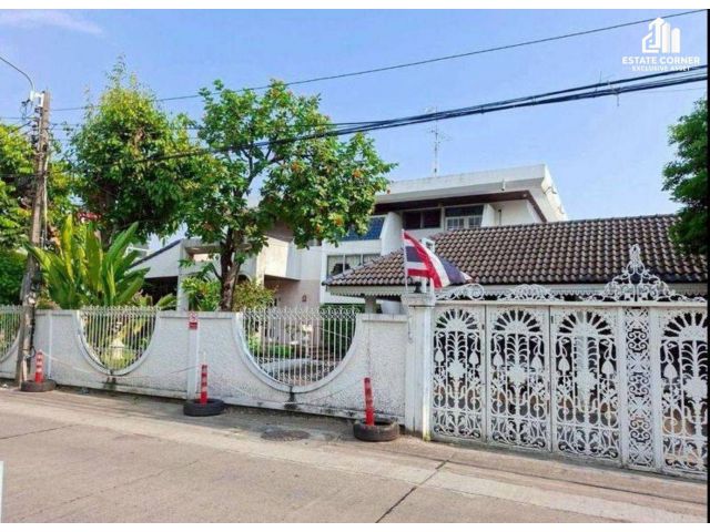 ขาย บ้านเดี่ยวหลังใหญ่ ทำเลทอง ซอยงามวงศ์วาน 25 แยก 8 บางเขน , เมืองนนทบุรี , นนทบุรี
