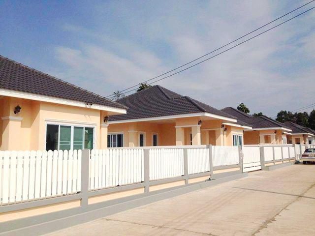 ตลาดแจ้งสว่าง แม็คโคร แอร์ครบ 4 ตัว  ม.ขอนแก่น หนองคาย บิ้วอิน เฟ