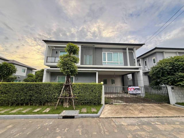ขายบ้านเดี่ยว 2 ชั้น Centro Bangna-Wongwaen บ้านหลังริม 61.5 ตร.ว. 4 ห้องนอน 4 ห้องน้ำ พร้อมเฟอร์นิเจอร์ ย่านบางนา-ประเว