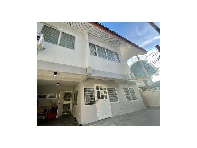 ให้เช่าบ้านเดี่ยว2ชั้น50ตร.ว4นอน3น้ำแอร์4เครื่องเช่า40000บาท/เดือ