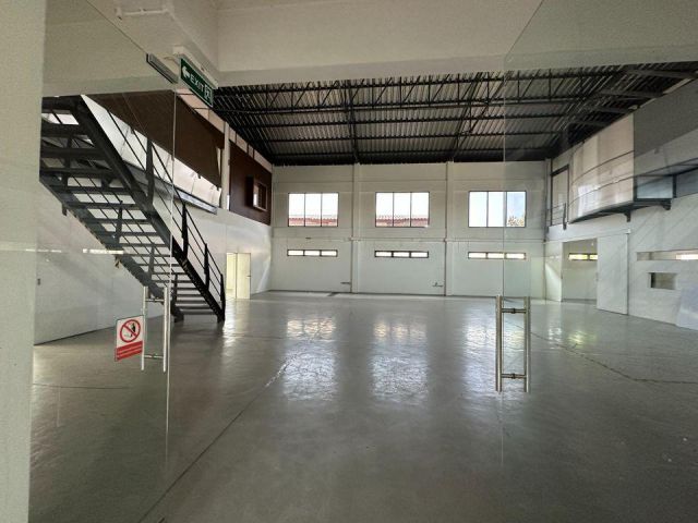 ขายโกดัง พร้อมออฟฟิศสำนักงาน4ชั้นใกล้BTS ปุณณวิถี