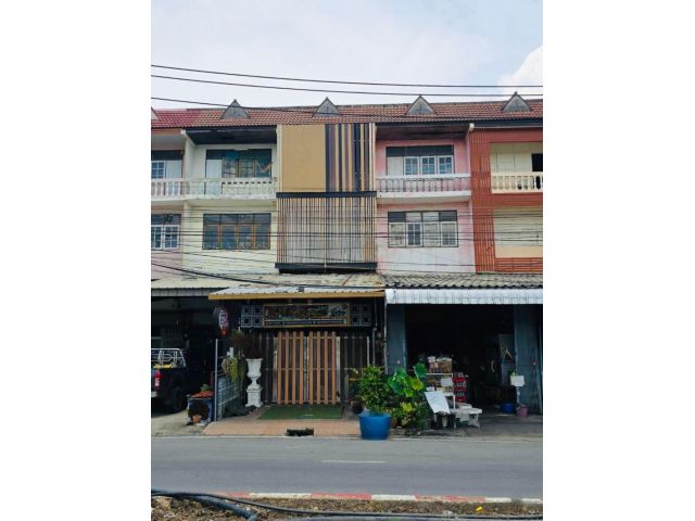 ขาย อาคารพาณิชย์ 3.5 ชั้น หลังตลาดรังสิต ปทุมธานี19 ซอยบุญสร้าง