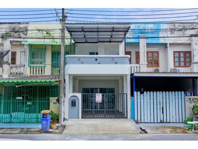 ขายราคาพิเศษ ทาวน์เฮ้าส์ 2 ชั้น ม.ร่มเงาไม้  [บางบัวทอง–ลาดปลาดุก] ขาย 1.38 ล้านบาท