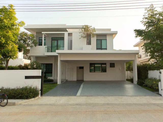 U1502 ให้เช่าบ้านเดี่ยว 2 ชั้น หมู่บ้านมัณฑนา บางนา กม. 15 MANTANA Bangna km.15 บ้านพร้อมเฟอร์ ทำเลดีเดินทางสะดวกเข้าออก
