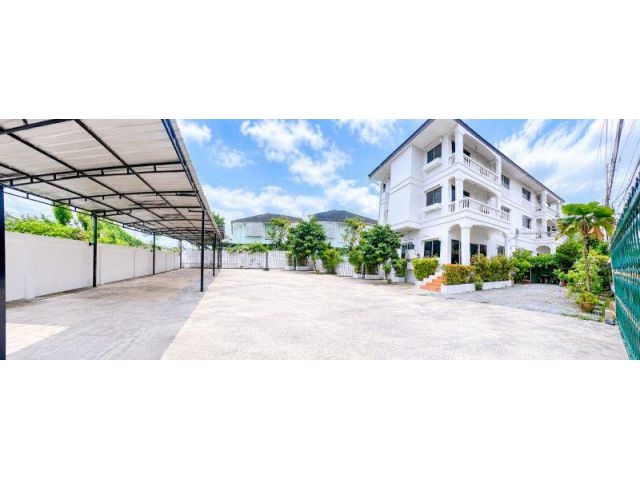 260928nartob ให้เช่า บ้าน นวมินทร์ 109-113 Phothalai Golf Park โฮมออฟฟิศ 3 ชั้น 2 คูหา ติดตั้งลิฟต์ได้ 9นอน 6น้ำ เลิศหล้