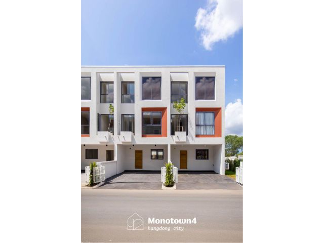บ้านโซนหางดงเชียงใหม่ โครงการ Monotown 4 ทาวน์โฮม 3 นอน ฟังก์ชันครบ มีคอร์ตยาร์ดและสวนส่วนตัว ใกล้กาดฝรั่ง 5 นาที