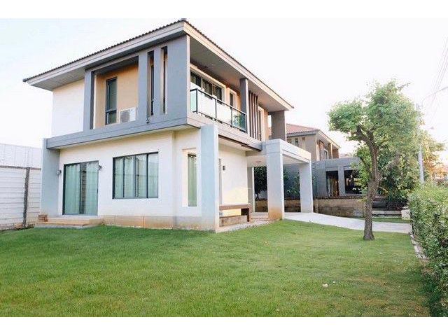 บ้านเดี่ยว 2 ชั้น ฮาบิเทีย พาร์ค เทียนทะเล 28 Garden area สวนรอบบ้าน มีเฟอร์นิเจอร์พร้อมเข้าอยู่ (RH1599)