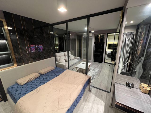 For rent Condo Ideo Sathorn Wongwian Yai Fully Furnished (S15-0175)