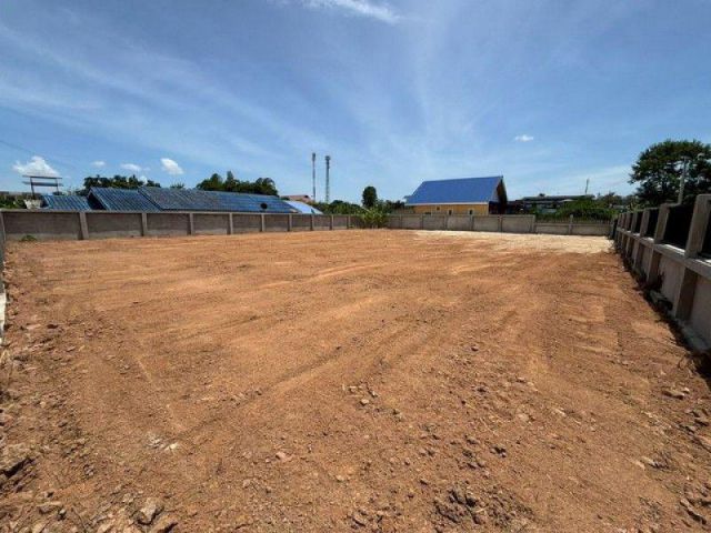 ขาย ที่ดินถมแล้ว 211 ตร.ว. ล้อมรั้วคอนกรีต+ประตูเหล็ก บ่อวิน ศรีร