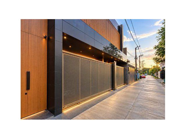 ขายบ้านเดี่ยว 3 ชั้น Black&wood house บ้านสไตล์ modern classic ซอยนาคนิวาส 48 แยก10 ลาดพร้าว