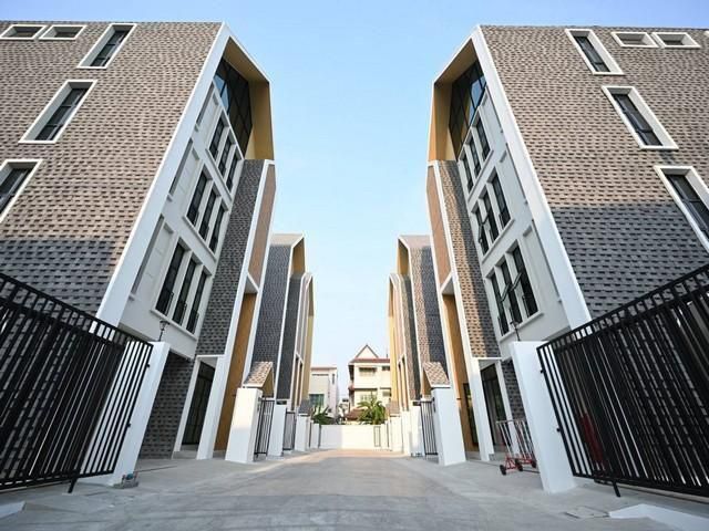 ให้เช่า โฮมออฟฟิศ 4 ชั้น ซอยรามคำแหง 44 ซอยหัวหมาก