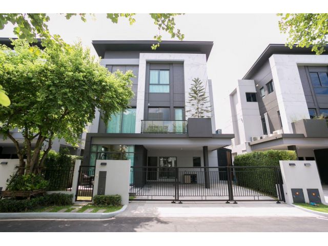 For rent House The Gentry Ekkamai - Ladprao 3-story Fully Furnished (S03-2793)