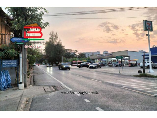 ที่ดินเปล่าถมแล้ว ซอยกรุงเทพกรีฑา 8 แยก 3 เนื้อที่ 300 ตรว. (ใกล้ร้านอาหารไก่ย่างเสือใหญ่) แขวงหัวหมาก เขตบางกะปิ