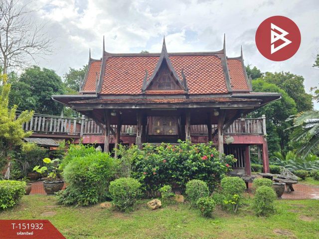 ขายบ้านเรือนไทยพร้อมที่ดิน เนื้อที่ 4 ไร่ 68 ตร.วา แกลง ระยอง