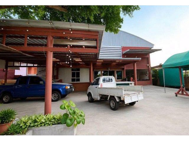โกดัง 525 ตรม พร้อมบ้านพักคนงาน10ห้อง คลองหก อำเภอคลองหลวง
