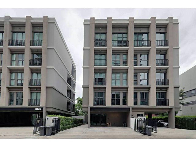 ขายอาคารสำนักงาน 5 ชั้น | Headquarters เอกมัย–ลาดพร้าว  Built-in ระดับพรีเมียม พร้อมใช้งานทันที • พื้นที่ใช้สอยรวมประมาณ **479 ตร.ม.**