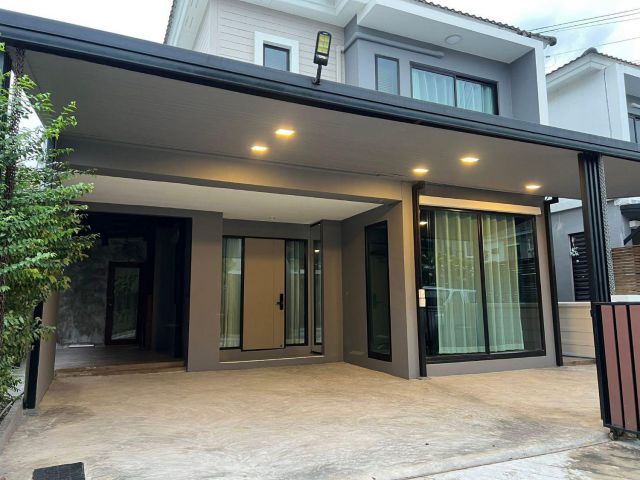บ้านเดี่ยว 2 ชั้น หมู่บ้านอารียา โคโม่ (วงแหวน-รามอินทรา) พร้อมเข้าอยู่