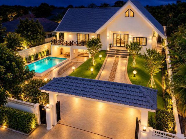 พร้อมสระว่ายน้ำ 4นอน ใกล้แม่โจ้ กอล์ฟคลับ 500 ม. 150ตร.ว. 425ตร.ม