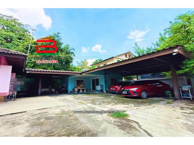 ที่ดินแถมบ้านเดี่ยว 1 ชั้น ซอยโรงเรียนศรีดรุณ เนื้อที่ 308 ตร.ว. (แบ่งขาย 100 ตร.ว.ได้) ถนนเทพารักษ์ ตำบลบางพลีใหญ่ อำเภอบางพลี สมุทรปราการ