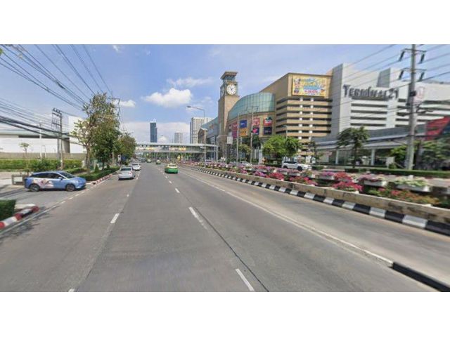 ขายที่ดินซอยอมร