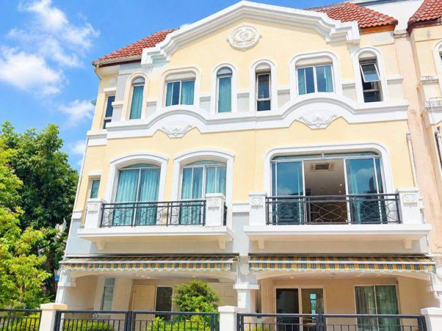 แยกเกษตร เสนานิคม 800ม. 3 ลาดปลาเค้า เช่าทาวน์เฮ้าส์ 3ชั้น 5แอร์