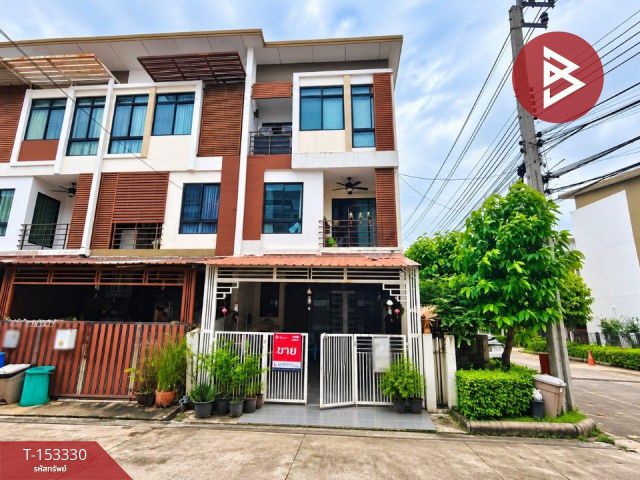 ขายทาวน์เฮ้าส์ หมู่บ้านซิกเนเจอร์ เอกชัย-บางบอน64/5 (Six Nature Ekachai-Bangbon64/5) กรุงเทพมหานคร