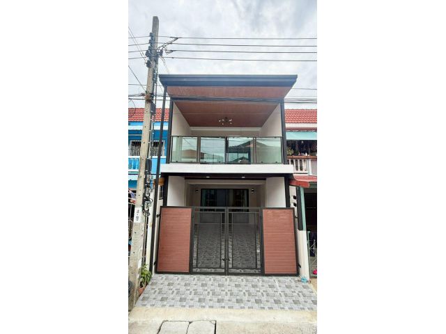 หมู่บ้านพระปิ่น3 บางใหญ่ ทาวน์เฮาส์ 2 ชั้น ตกแต่งใหม่ ใกล้ทางด่วน มอเตอร์เวย์ M81บางใหญ่-กาญจนบุรีหมู่บ้านติดถนนกาญจนา