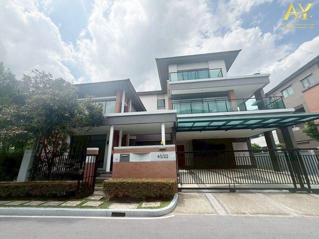บ้านเดี่ยวหรู 3 ชั้น แกรนด์ บางกอก บูเลอวาร์ด 153 ตร.ว. เพียง 41