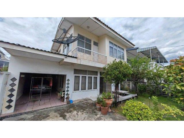 บ้านเดี่ยว พร้อมที่ดิน โชคชัย 4 ซอย 46 เหมาะสำหรับการรีโนเวท