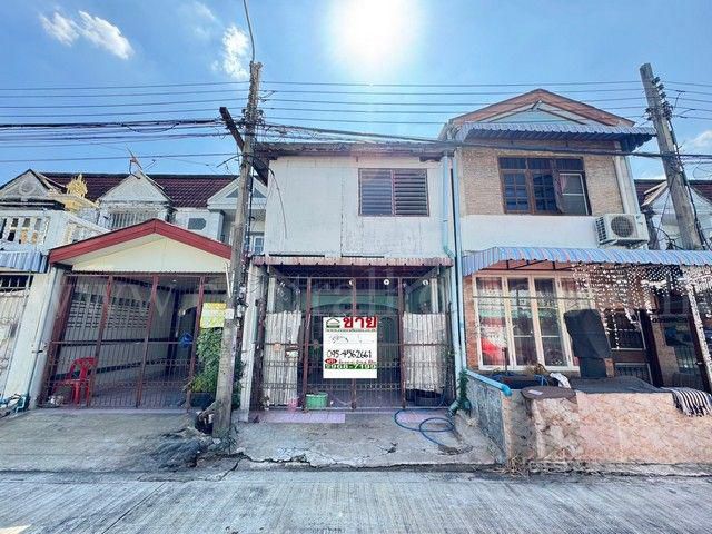 จองด่วน ทาวน์เฮ้าส์ รุ่งเรืองเฮ้าส์ พหลโยธิน 54 ทำเลดี เดินทางสะด