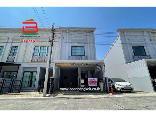 ทาวน์โฮม หมู่บ้านสิริเพลส เนื้อที่ 16.6 ตรว. ใกล้เมกาบางนา ถนนบางนา-ตราด ตำบลบางแก้ว อำเภอบางพลี จังหวัดสมุทรปราการ