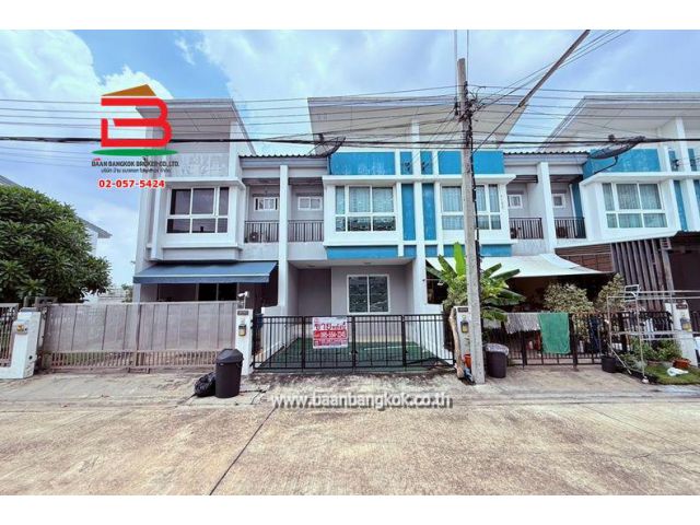 ทาวน์โฮม หมู่บ้าน รสา แกรนด์วิลล์ (พหลโยธิน 73) เนื้อที่ 19.5 ตรว. ใกล้ตลาดเซฟวันโก ถนนวิภาวดี-รังสิต แขวงสีกัน