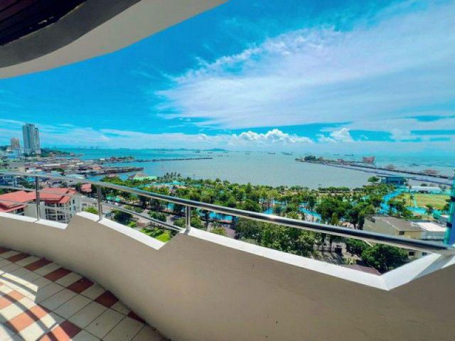 ขายคอนโดวิวทะเล ห้องใหญ่ 2 นอน Eastern Tower ศรีราชา Pet-Friendly