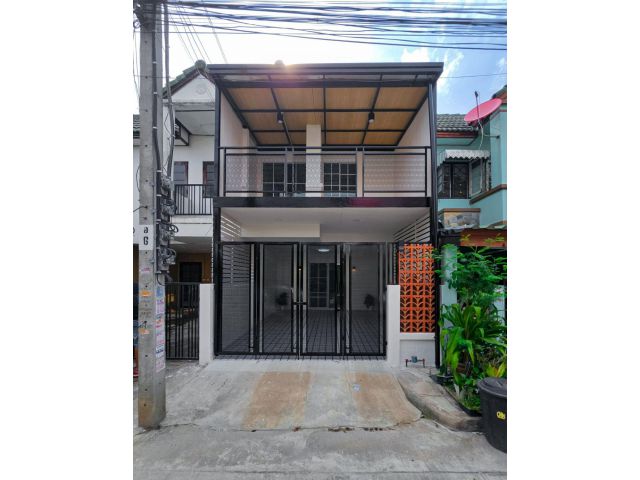 สวยรีโนเวทใหม่ ทาวน์เฮ้าส์2ชั้น ทำเล บางใหญ่ - บางบัวทอง