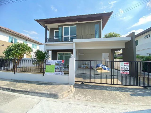 บ้านเดี่ยวรีโนเวทใหม่ พร้อมอยู่ ทำเลศักยภาพ ติดถนนบรมราชชนนี