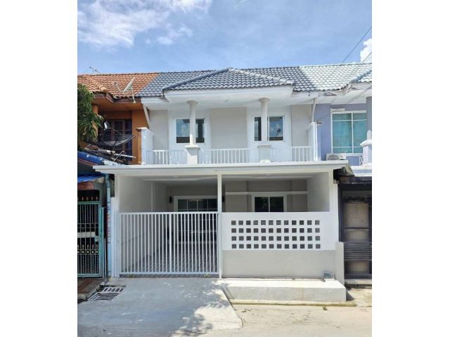 หมู่บ้านบัวทอง4 (คุณาภัทร) ถนนบ้านกล้วย-ไทรน้อยบางบัวทองทาวน์เฮ้าส์ 2 ชั้น