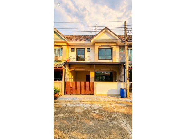 หมู่บ้านสุชา ถนน340 บางบัวทอง-สุพรรณบุรี ทาวน์เฮ้าส์ 2 ชั้น ตกแต่งใหม่พร้อมอยู่