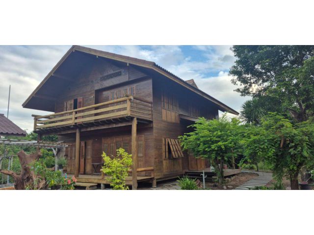 ขายบ้านเดี่ยว 2 ชั้น พร้อมที่ดิน 3 ไร่ 3 งาน อ.เมืองสุพรรณบุรี บรรยากาศร่มรื่น เหมาะสำหรับอยู่อาศัยหรือทำบ้านสวน