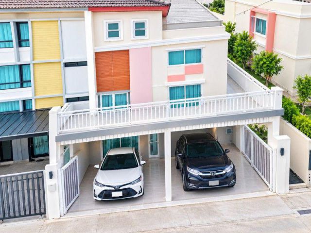 4นอน 450ตร.ม. นาคนิวาส 14–22 ให้เช่าทาวน์โฮม 4 ชั้น 2 คูหา 3น้ำ