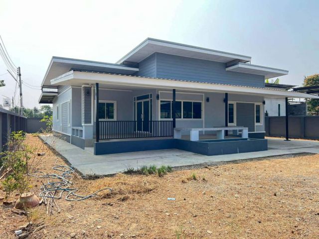 ขายบ้านพร้อมที่ดิน