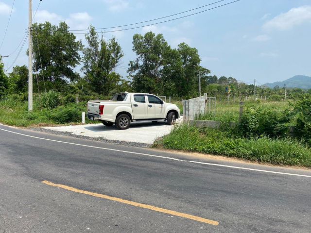 ขายที่ดิน1ไร่โฉนดถมแล้วติดถนนลาดยาง อยู่ห่างประตูทางขึ้นเขาใหญ่ 11 กม.