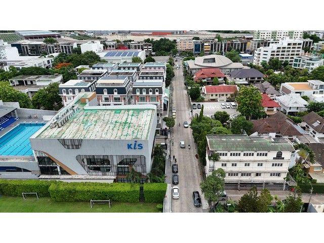 ที่ดินแปลงมุม ทำเลหายาก ตรงข้ามโรงเรียนนานาชาติ