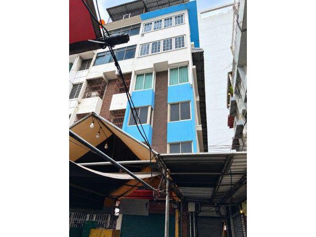 ขายอาคารพาณิชย์ 7 ชั้น 7 ห้องน้ำ 10 ห้องประชุม ใกล้สีลมคอมเพล็กซ์