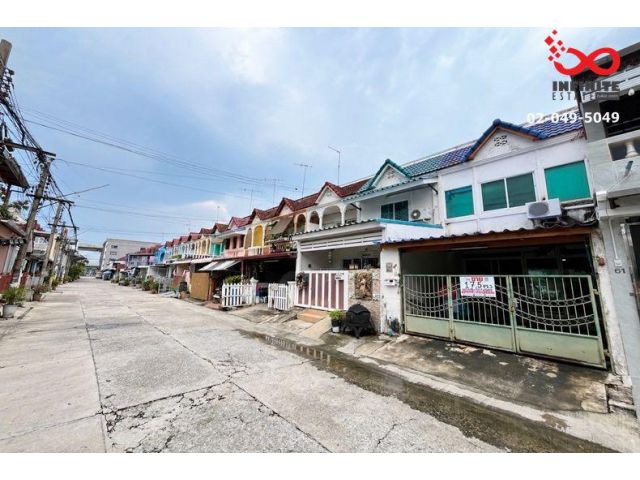 ขายทาวน์เฮาส์ 2 ชั้น ทำเลศักยภาพ ซอยรามคำแหง 146 สะพานสูง เข้าซอยเพียง 150 เมตร เดินทางสะดวก