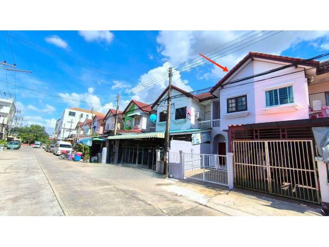 ขาย และ ให้เช่า ทาวน์เฮ้าส์รีโนเวทใหม่ พร้อมอยู่ ทำเลดี หมู่บ้านคลองสาม ชัยพฤกษ์