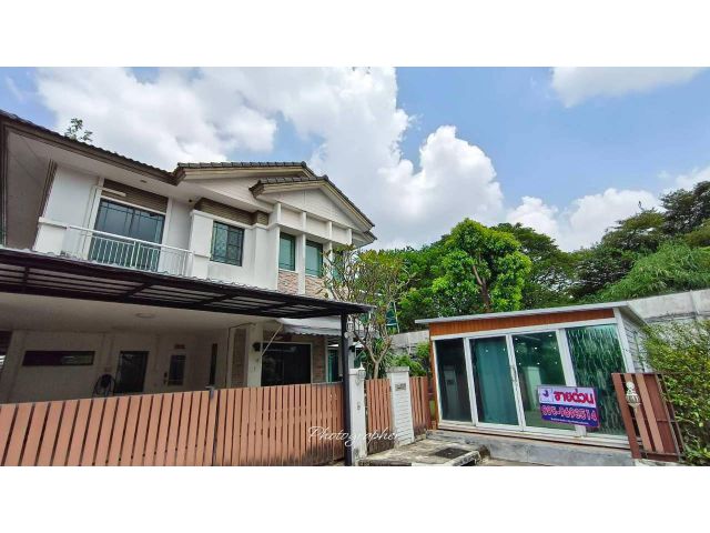 ขาย / เช่า บ้านใหญ่ ใกล้ทะเลสาบ ฟังก์ชันครบ บ้านหรูริมทะเลสาบ มัณฑนา เลค วัชรพล รหัสทรัพย์ JJ-H240